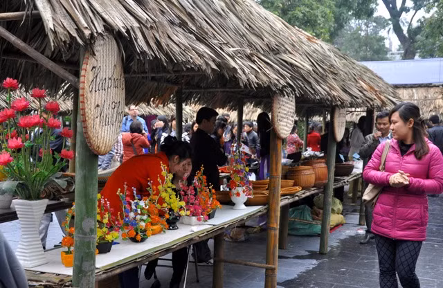 Việc tổ chức phiên “chợ quê” góp phần nâng cao nhận thức của cộng đồng về vai trò cần thiết của chợ dân sinh đối với người dân thành phố. Việc tổ chức phiên “chợ quê” góp phần nâng cao nhận thức của cộng đồng về vai trò cần thiết của chợ dân sinh đối với người dân thành phố.