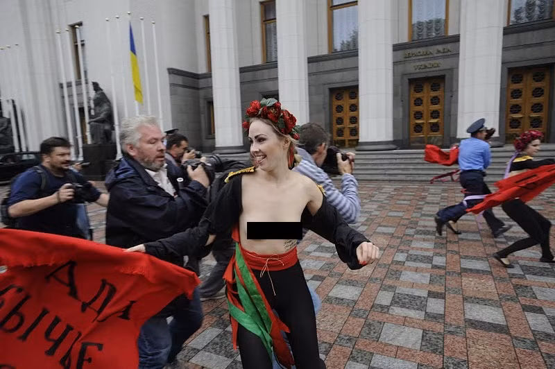 Phong trào FEMEN xuất hiện tại Ucraina