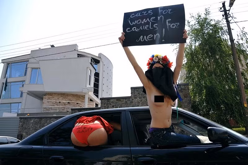 Phong trào FEMEN xuất hiện tại Ucraina