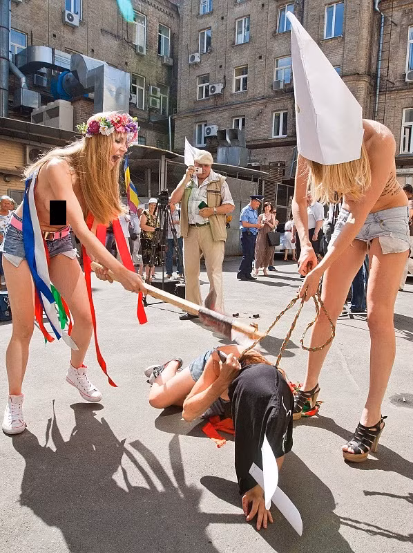 Phong trào FEMEN xuất hiện tại Ucraina Phong trào FEMEN xuất hiện tại Ucraina
