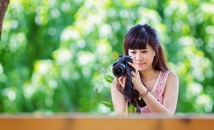 Lê Hoàng Thanh Tú - 12A2 >>Những nữ sinh tỏa sáng tại Hoa hậu Phụ nữ Việt Nam qua ảnh >>So độ siêu kute của những nữ sinh đình đám nhất Thủ đô >>Phát sốt vì 4 nữ giáo viên xinh đẹp >>Cư dân mạng "điên đảo" vì nhan sắc nữ sinh Trương Tân Uyển >>Hoa khôi ĐH Thương Mại 2012 duyên dáng áo dài >>Những hotgirl xinh đẹp làm điên đảo cư dân mạng Những nữ sinh đẹp mê hồn giữa đầm sen