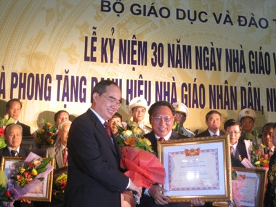 Vinh danh nhà giáo: Quá ít chỗ cho giáo viên phổ thông