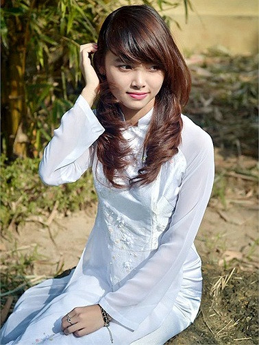 >>Những hotgirl xinh đẹp làm điên đảo cư dân mạng Những nữ sinh đẹp mê hồn giữa đầm sen >>Phát sốt vì vẻ đẹp baby của cô giáo tương lai >>So độ siêu kute của những nữ sinh đình đám nhất Thủ đô >>Phát sốt vì 4 nữ giáo viên xinh đẹp >>Cư dân mạng "điên đảo" vì nhan sắc nữ sinh Trương Tân Uyển >>Hoa khôi ĐH Thương Mại 2012 duyên dáng áo dài