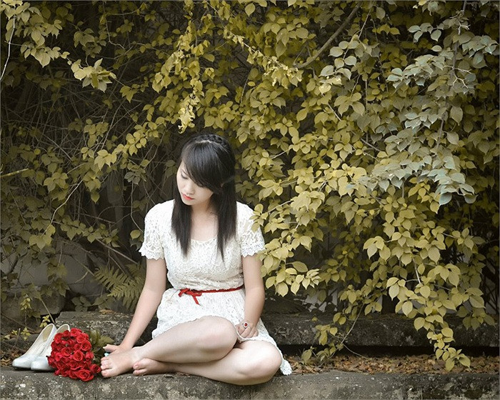 >>Những hotgirl xinh đẹp làm điên đảo cư dân mạng Những nữ sinh đẹp mê hồn giữa đầm sen >>Phát sốt vì vẻ đẹp baby của cô giáo tương lai >>So độ siêu kute của những nữ sinh đình đám nhất Thủ đô >>Phát sốt vì 4 nữ giáo viên xinh đẹp >>Cư dân mạng "điên đảo" vì nhan sắc nữ sinh Trương Tân Uyển >>Hoa khôi ĐH Thương Mại 2012 duyên dáng áo dài