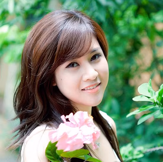 Cô nàng dễ thương này được bạn trẻ cả nước biết đến qua vai diễn Mai Hàn trong seris phim dành cho tuổi teen Những phóng viên vui nhộn. Những nữ sinh diện áo dài đẹp hơn cả Hoa hậu Mai Phương Thúy (P29) Những nữ sinh diện áo dài đẹp hơn cả Hoa hậu Mai Phương Thúy (P28) Hotgirl Yến Korea làm lu mờ cả hoa cỏ mùa xuân Á hậu Việt Đỗ Hoàng Anh - Ngôi sao sáng của ĐH Văn hóa Hà Nội >>Hoa khôi các trường đại học, cao đẳng >>Ngôi sao học đường