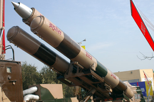 Tên lửa hành trình siêu âm BrahMos do Ấn-Nga hợp tác chế tạo Tên lửa hành trình siêu âm BrahMos do Ấn-Nga hợp tác chế tạo