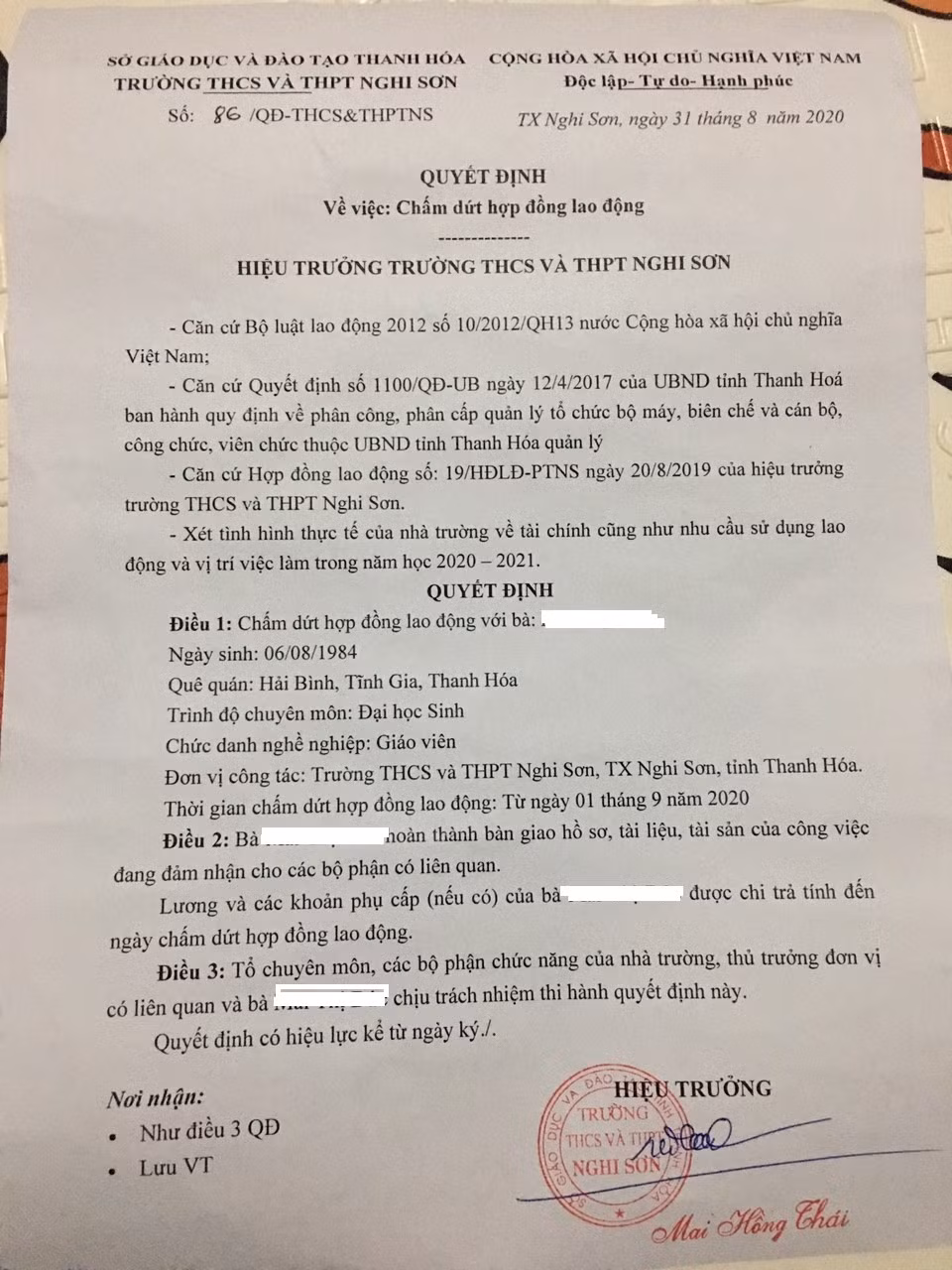 Quyết định chấm dứt hợp đồng lao động của Trường Trung học cơ sở và Trung học phổ thông Nghi Sơn đối với cô M.T.Đ. Ảnh cô Đ. cung cấp