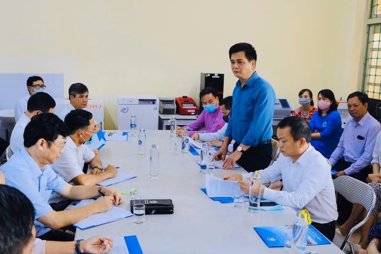 Đoàn giám sát của Hội đồng dân tộc làm việc với Đại học Khoa học - Đại học Thái Nguyên. Ảnh: Phương Vy