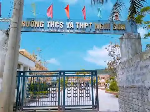 Trường Trung học cơ sở và Trung học phổ thông Nghi Sơn nơi thí sinh H.T.H dự tuyển nhưng cách hiểu đang gây tranh cãi. Ảnh: Giáo viên cung cấp.