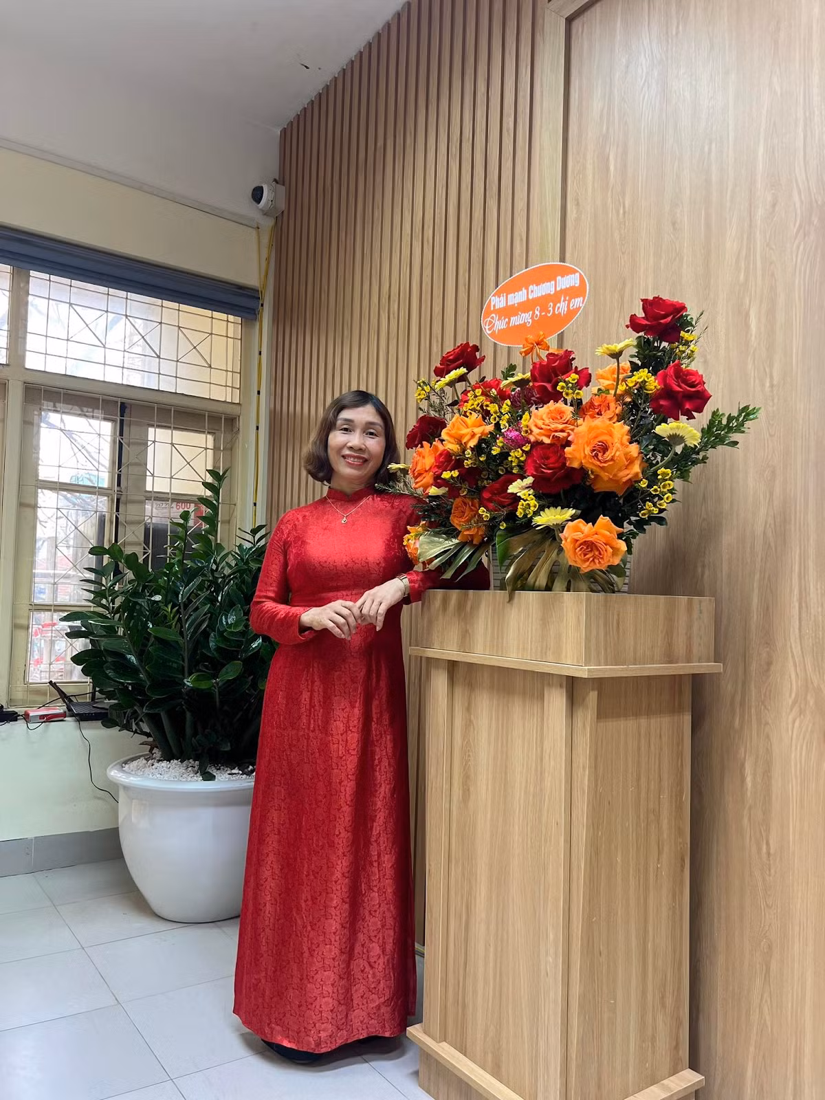 Cô Đàm Thị Thuý - Tổ trưởng Tổ Ngoại ngữ Trường Trung học cơ sở Chương Dương (quận Hoàn Kiếm, Hà Nội). Ảnh: NVCC