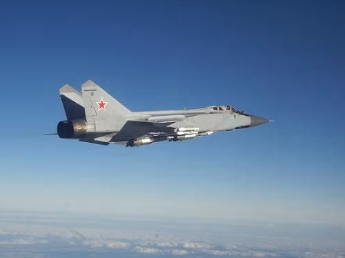MiG-31 thử nghiệm tên lửa RVV-DB (ảnh minh họa)