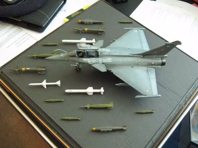 Mô hình chiến đấu cơ Rafale Mô hình chiến đấu cơ Rafale