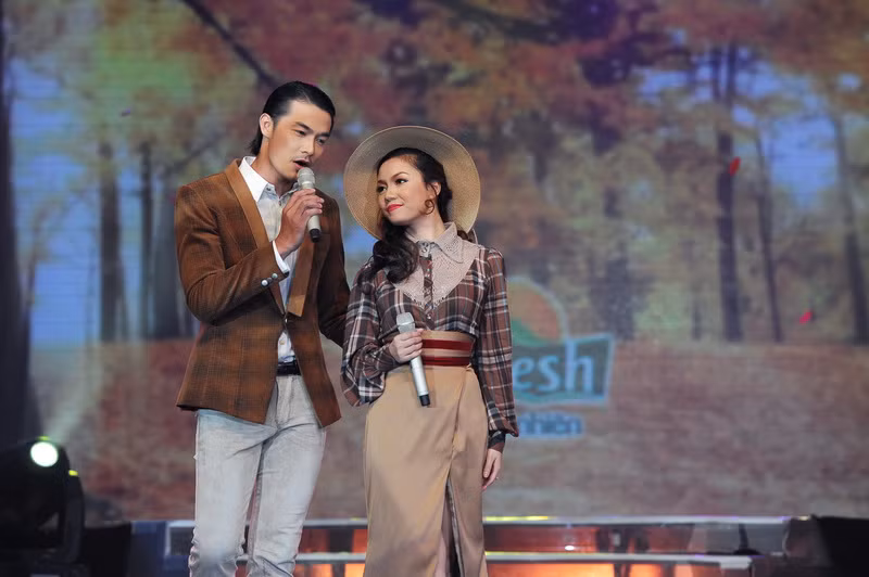 Chất giọng trầm ấm của Ngọc Ngoan nhận được nhiều lời khen tặng từ giới chuyên môn.