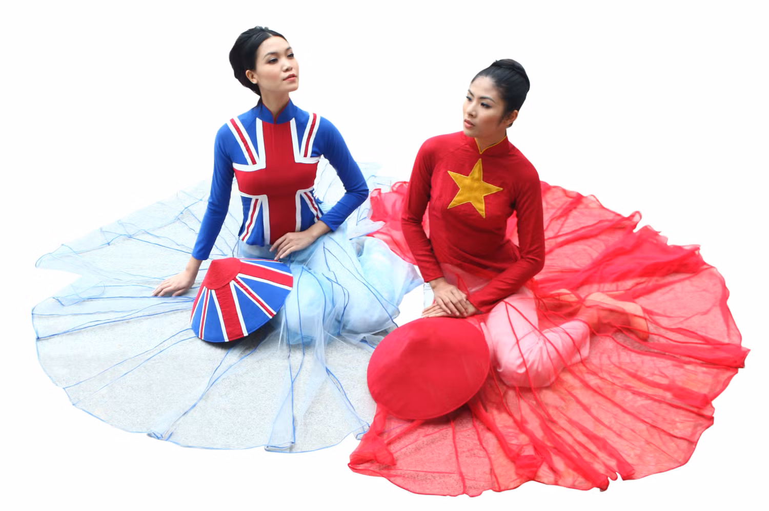 Ý tưởng bộ ảnh này bắt nguồn từ sự chào đón kế hoạch mở đường bay thẳng Hà Nội – London, TPHCM – London của Hãng hàng không Quốc gia Việt Nam.