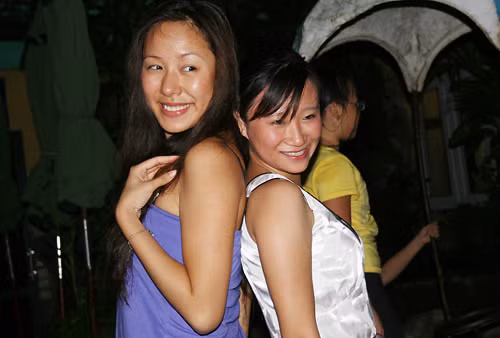 Hoa hậu thế giới người Việt 2007 Ngô Phương Lan. Khi không trang điểm, cô không có gì nổi bật về nhan sắc so với các bạn gái khác. (Ảnh: ione) Xem thêm: Sao Việt nào có "mày ngài" đẹp nhất - Hoa hậu thế giới người Việt 2007 Ngô Phương Lan. Khi không trang điểm, cô không có gì nổi bật về nhan sắc so với các bạn gái khác. (Ảnh: ione) Xem thêm: Sao Việt nào có "mày ngài" đẹp nhất -
