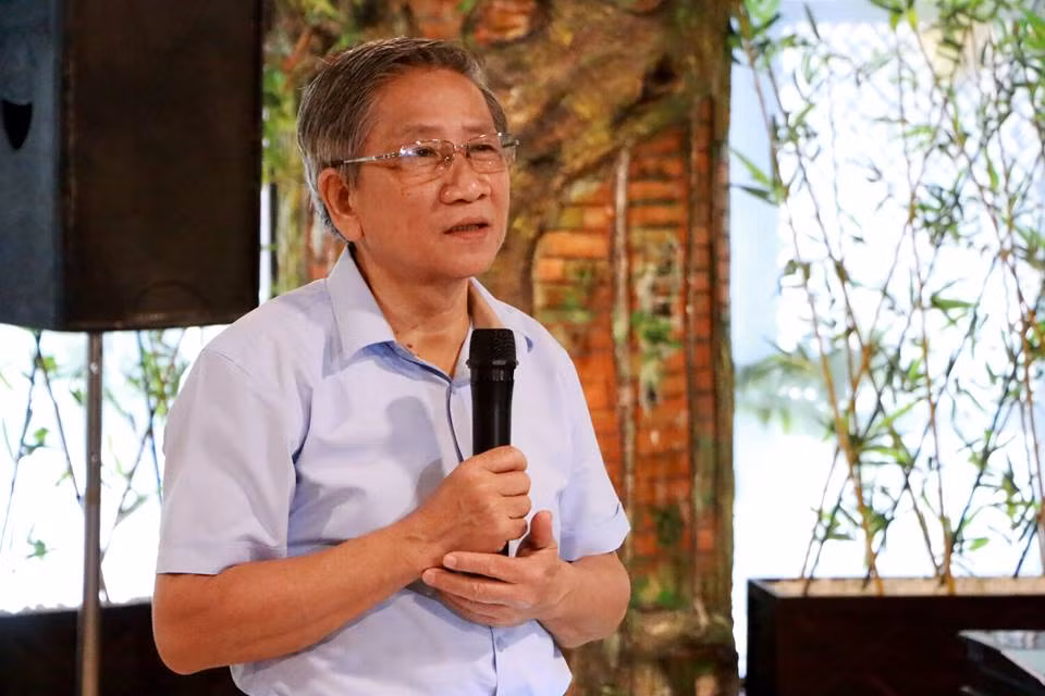Thầy Nguyễn Minh Thuyết - Tổng chủ biên chương trình giáo dục phổ thông mới (Ảnh minh họa: nguoiduatin.vn). Thầy Nguyễn Minh Thuyết - Tổng chủ biên chương trình giáo dục phổ thông mới (Ảnh minh họa: nguoiduatin.vn).