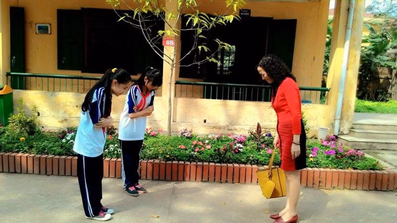 Quy tắc ứng xử văn hóa trong trường học nhằm tạo nên một môi trường lành mạnh, an toàn trong môi trường giáo dục (Ảnh minh họa: thoidai.com.vn). Quy tắc ứng xử văn hóa trong trường học nhằm tạo nên một môi trường lành mạnh, an toàn trong môi trường giáo dục (Ảnh minh họa: thoidai.com.vn).