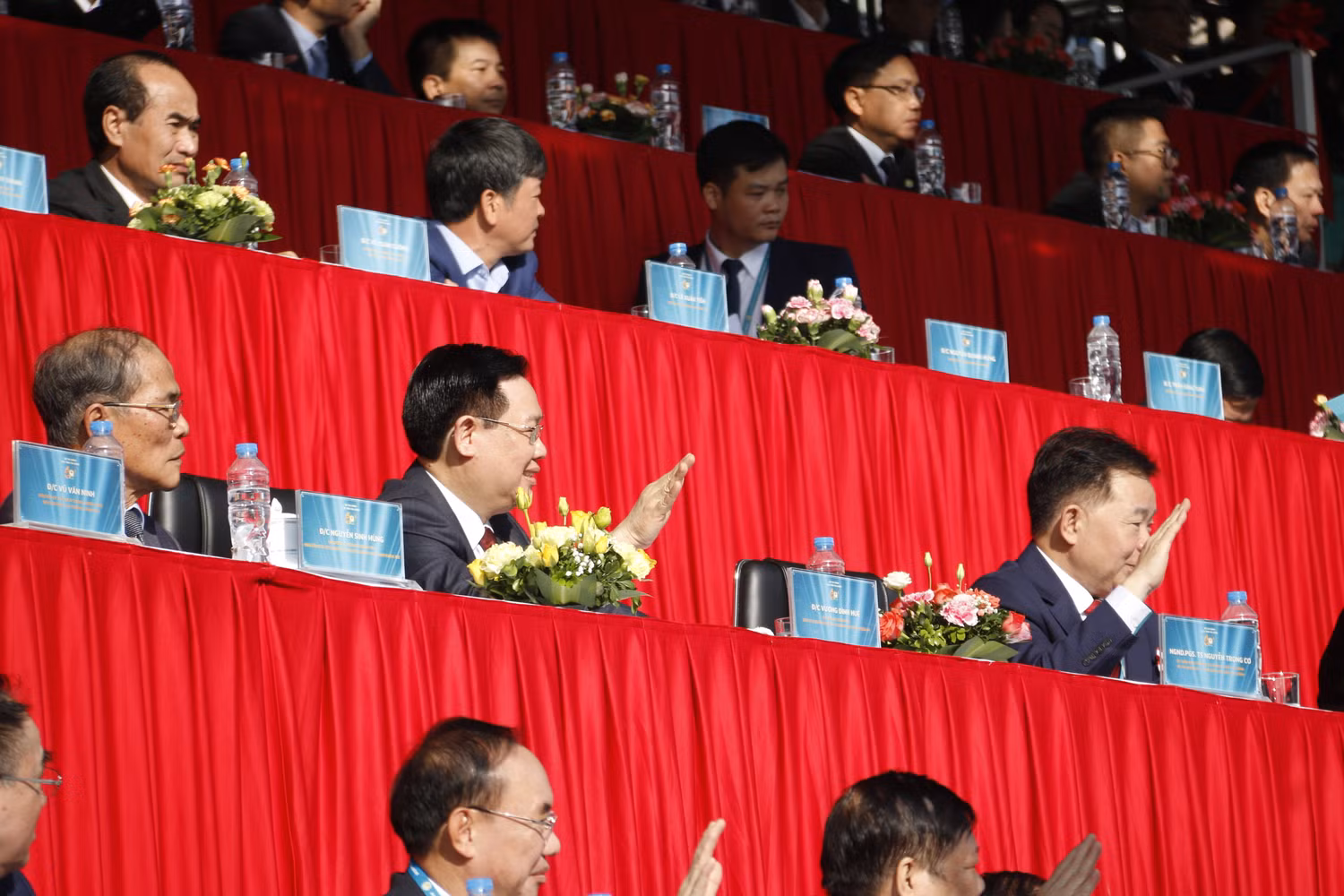 Đại biểu tham dự chương trình.