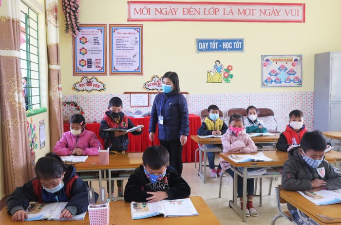 Một trong những nhiệm vụ trong tâm trong thời gian tới là đổi mới nội dung, phương pháp, nâng cao chất lượng giáo dục toàn diện; kiểm định giáo dục; thực hiện chương trình giáo dục phổ thông 2018. Ảnh: Ngân Chi.