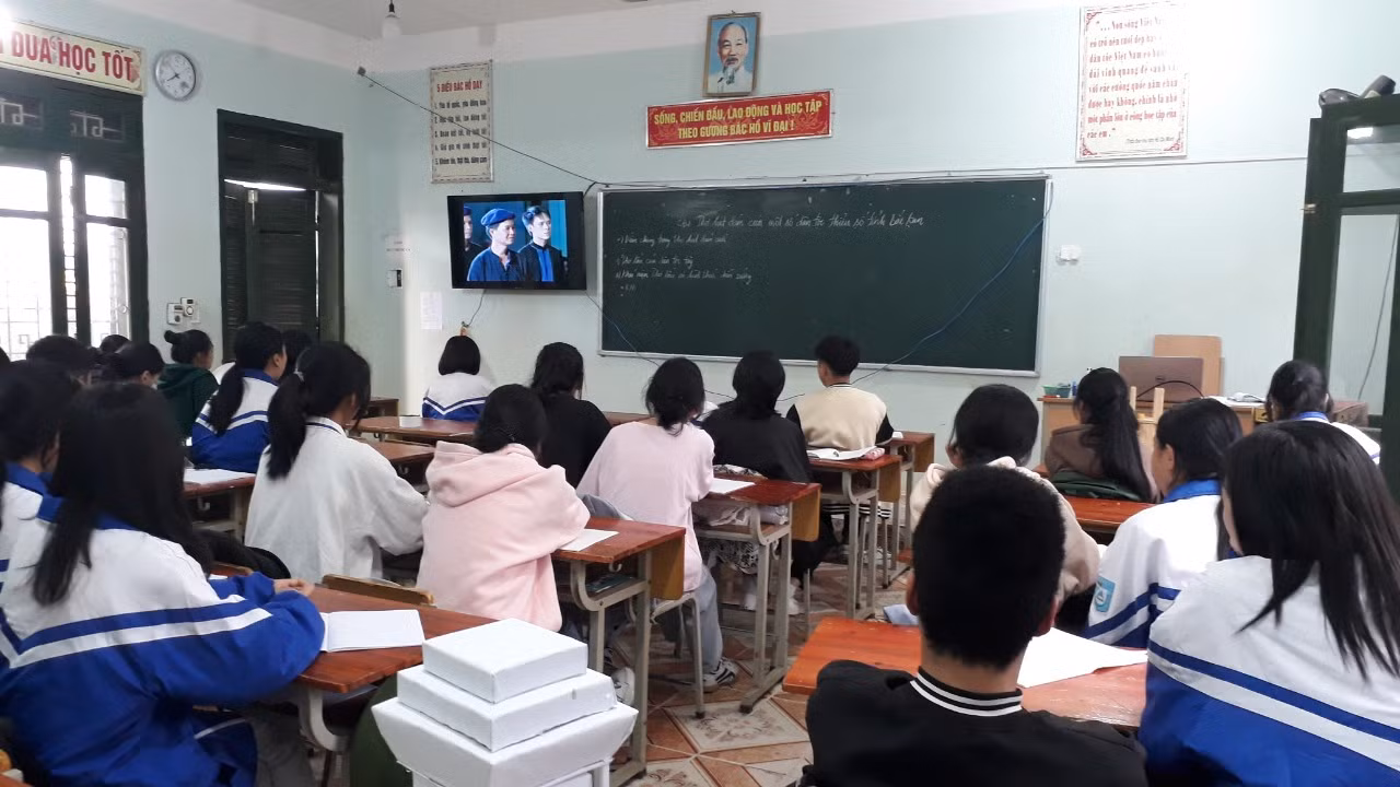 Học sinh Trường Trung học phổ thông Ngân Sơn trong giờ Giáo dục địa phương. Ảnh: NVCC. Học sinh Trường Trung học phổ thông Ngân Sơn trong giờ Giáo dục địa phương. Ảnh: NVCC.