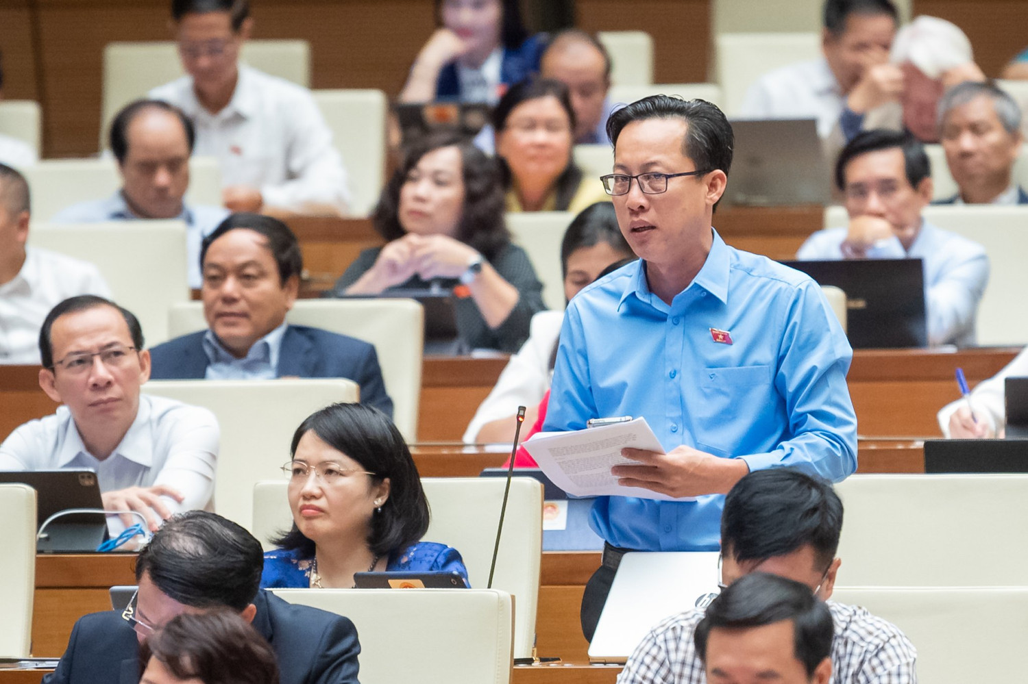 Đại biểu Trịnh Minh Bình - Đoàn đại biểu Quốc hội tỉnh Vĩnh Long. Ảnh: quochoi.vn. Đại biểu Trịnh Minh Bình - Đoàn đại biểu Quốc hội tỉnh Vĩnh Long. Ảnh: quochoi.vn.