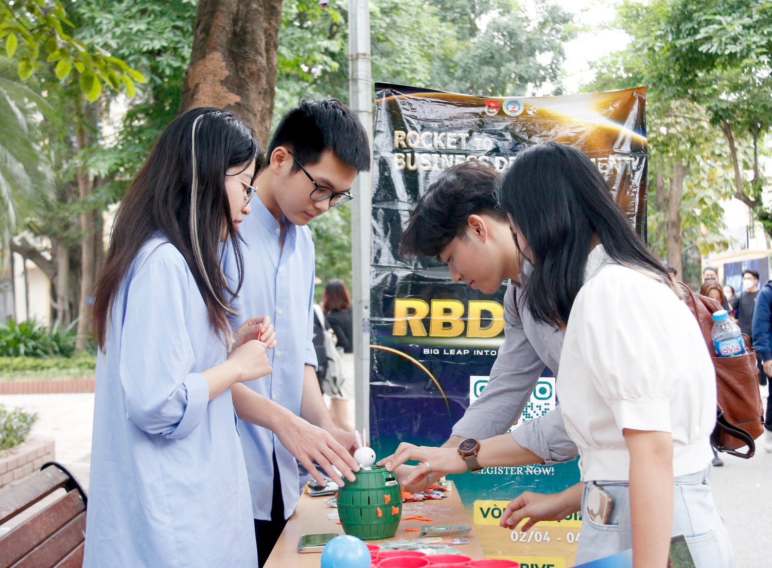 Cần phải xác định rõ, tự chủ tài chính không có nghĩa là hoàn toàn tự túc nguồn kinh phí. Ảnh minh họa: Thủy Tiên.
