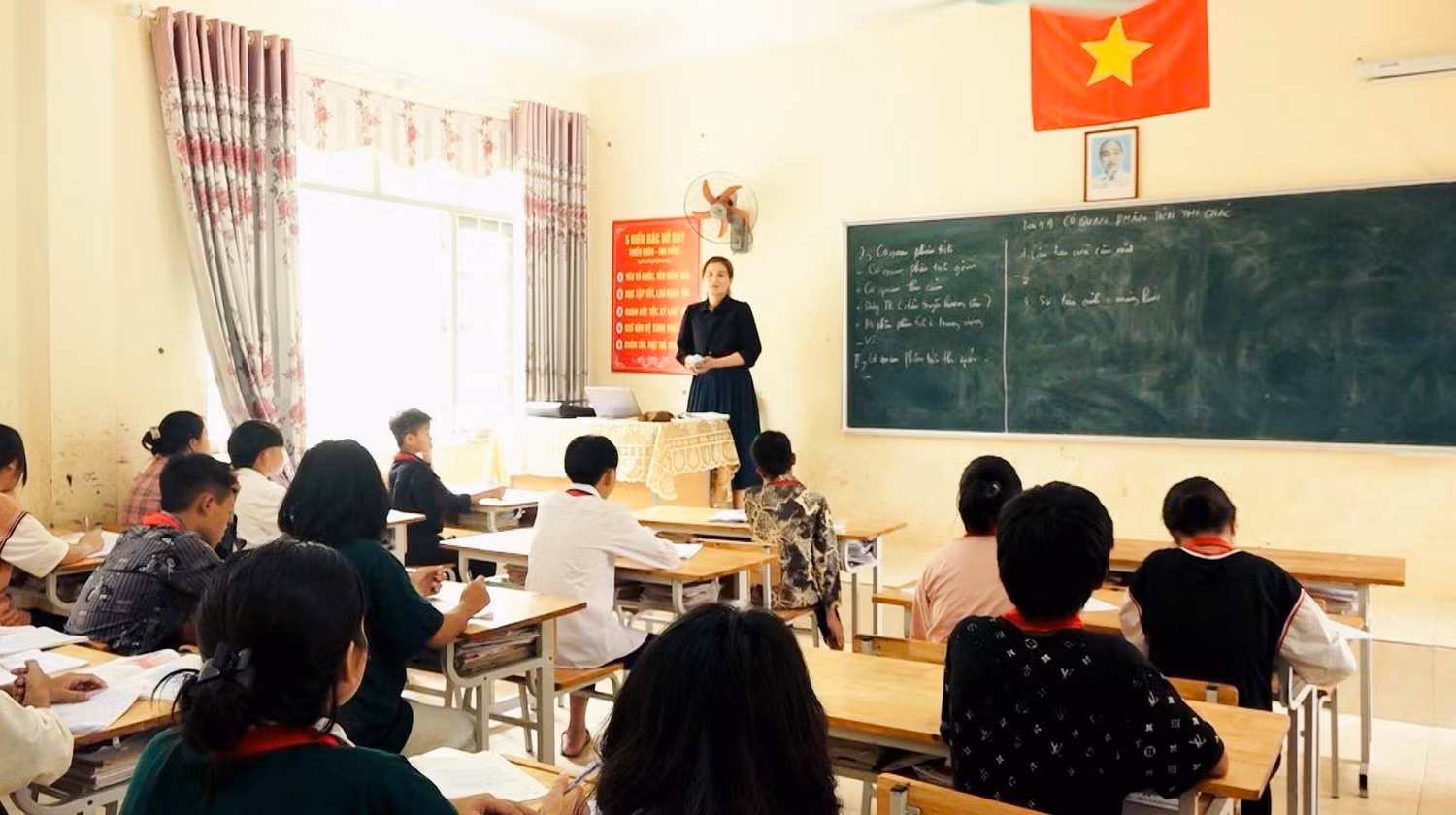 Giờ học tại Trường Phổ thông dân tộc bán trú Trung học cơ sở Nậm Pì (huyện Nậm Nhùn, tỉnh Lai Châu). Ảnh: Thành Vũ. Giờ học tại Trường Phổ thông dân tộc bán trú Trung học cơ sở Nậm Pì (huyện Nậm Nhùn, tỉnh Lai Châu). Ảnh: Thành Vũ.