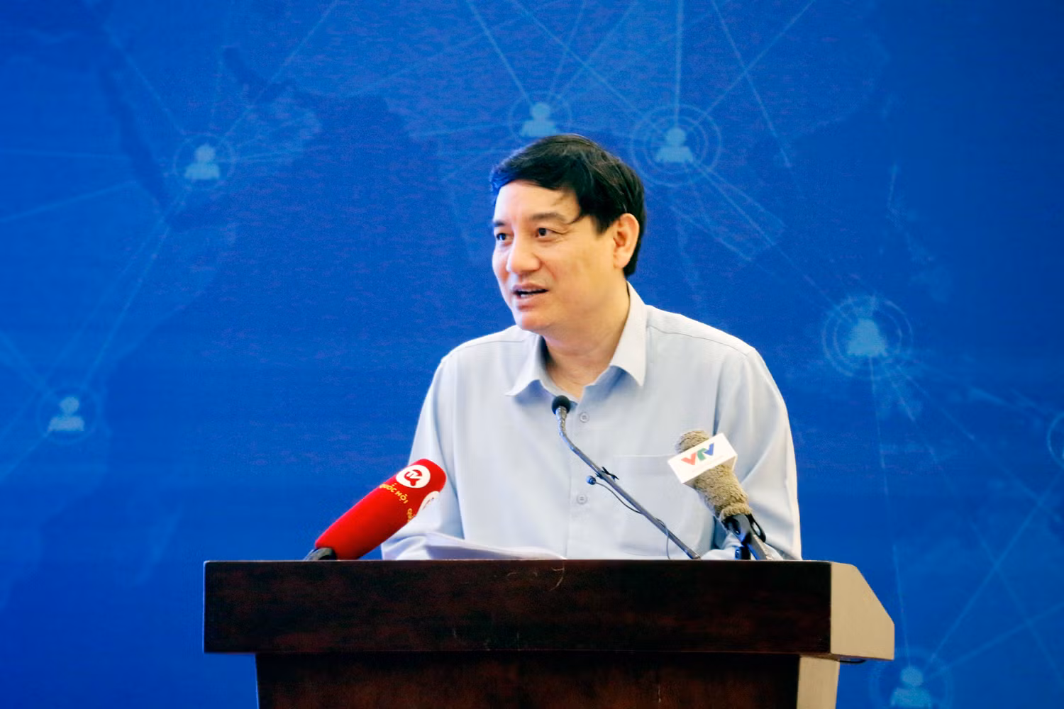 Ông Nguyễn Đắc Vinh - Chủ nhiệm Ủy ban Văn hóa, Giáo dục của Quốc hội phát biểu tại Hội nghị. Ảnh: Ngân Chi.