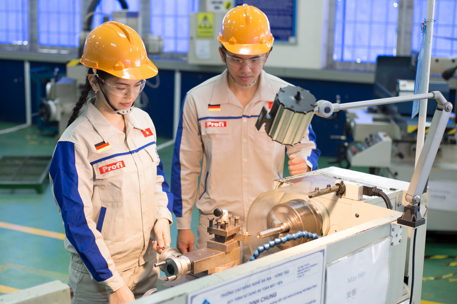 Sinh viên Trường Cao đẳng Kỹ thuật Công nghệ Bà Rịa - Vũng Tàu. Ảnh: NVCC.