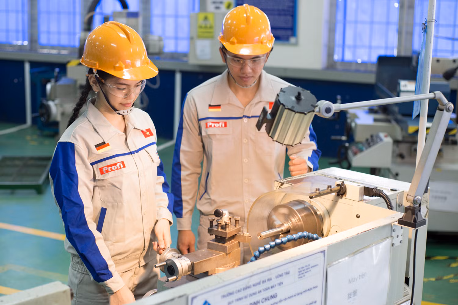 Sinh viên Trường Cao đẳng Kỹ thuật Công nghệ Bà Rịa - Vũng Tàu. Ảnh: NVCC.