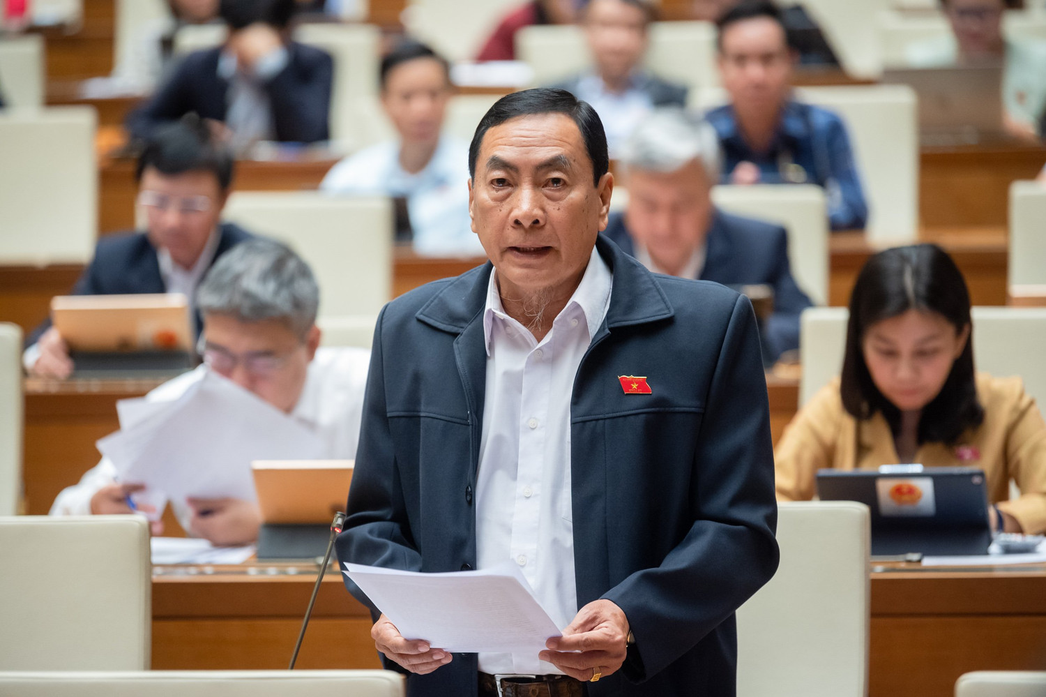 Đại biểu Phạm Văn Hòa - Đoàn đại biểu Quốc hội tỉnh Đồng Tháp phát biểu thảo luận. Ảnh: quochoi.vn. Đại biểu Phạm Văn Hòa - Đoàn đại biểu Quốc hội tỉnh Đồng Tháp phát biểu thảo luận. Ảnh: quochoi.vn.