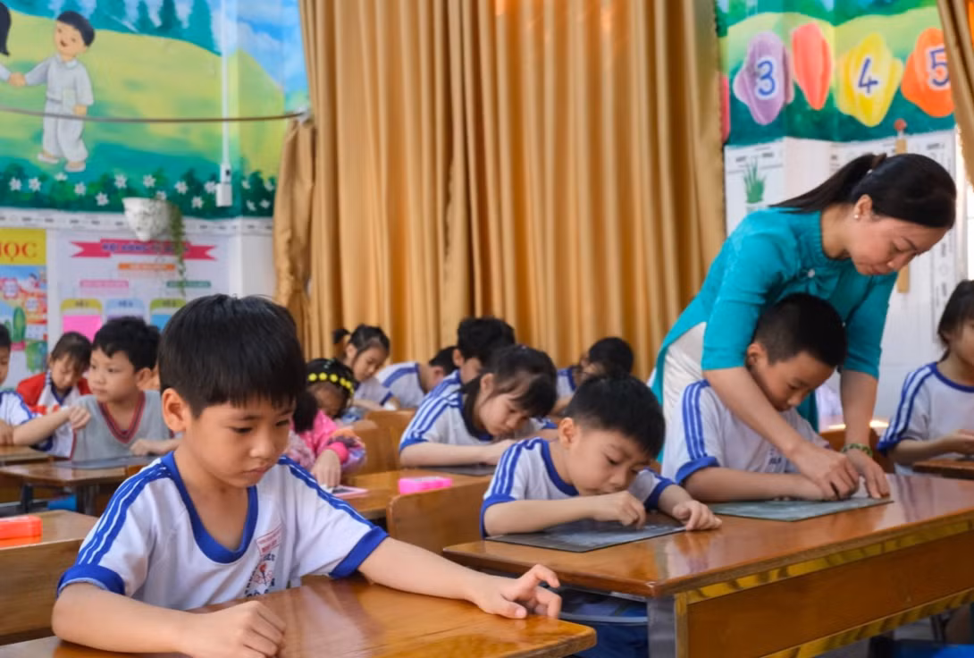 Theo Giám đốc Sở chia sẻ, tình trạng thiếu giáo viên trên địa bàn thành phố Cần Thơ xảy ra ở tất cả các cấp học, bậc học nhưng bức xúc nhất là thiếu giáo viên ở cấp tiểu học. Ảnh: NVCC.