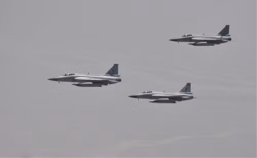 Máy bay chiến đấu hạng nhẹ JF-17 Thunder Máy bay chiến đấu hạng nhẹ JF-17 Thunder