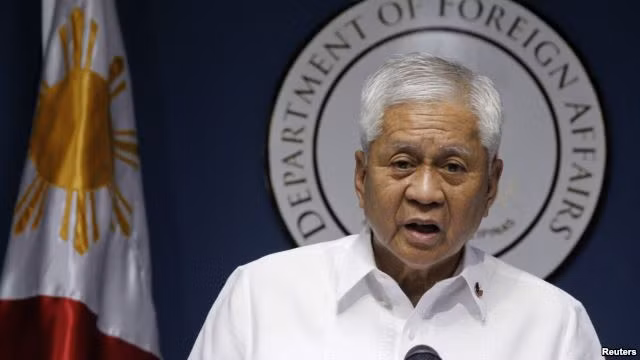 Bộ trưởng Ngoại giao Philippines Alberto del Rosario Bộ trưởng Ngoại giao Philippines Alberto del Rosario