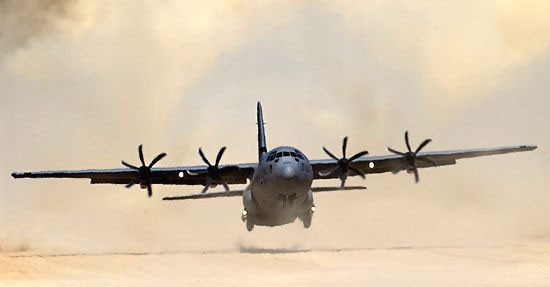 Máy bay vận tải C-130J Super Hercules do Mỹ chế tạo