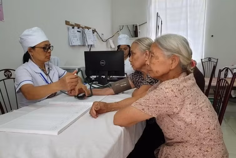 Công tác chăm sóc sức khỏe nhân dân đã đạt được nhiều kết quả tốt trong những năm qua.
