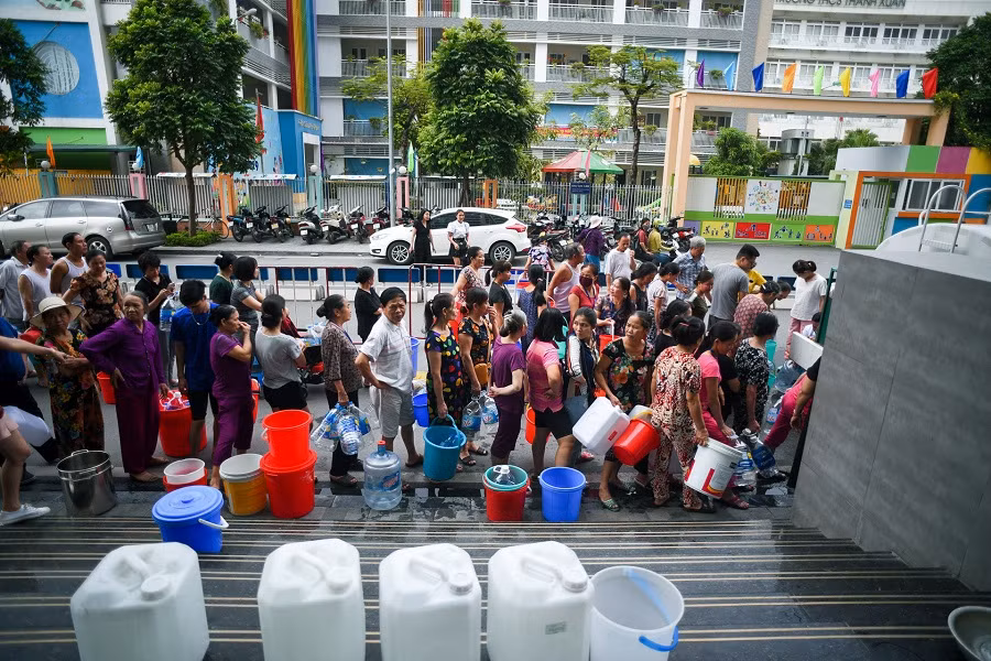 Hà Nội cần lập tức tổng kiểm tra nước sinh hoạt vì sức khỏe hàng vạn học sinh
