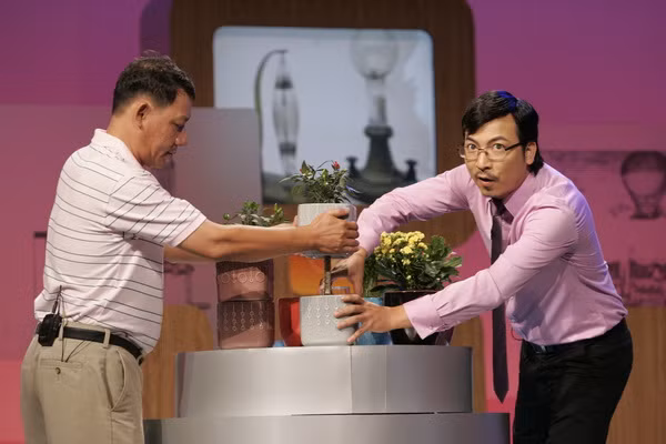 Đinh Tiến Dũng tiết lộ lý do rời khỏi ê-kíp viết Táo Quân ảnh 1