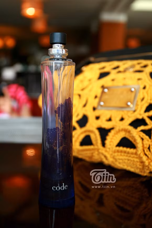 Một chai nước hoa nhỏ cũng là vận dụng không thể thiếu. Một chai nước hoa nhỏ cũng là vận dụng không thể thiếu.