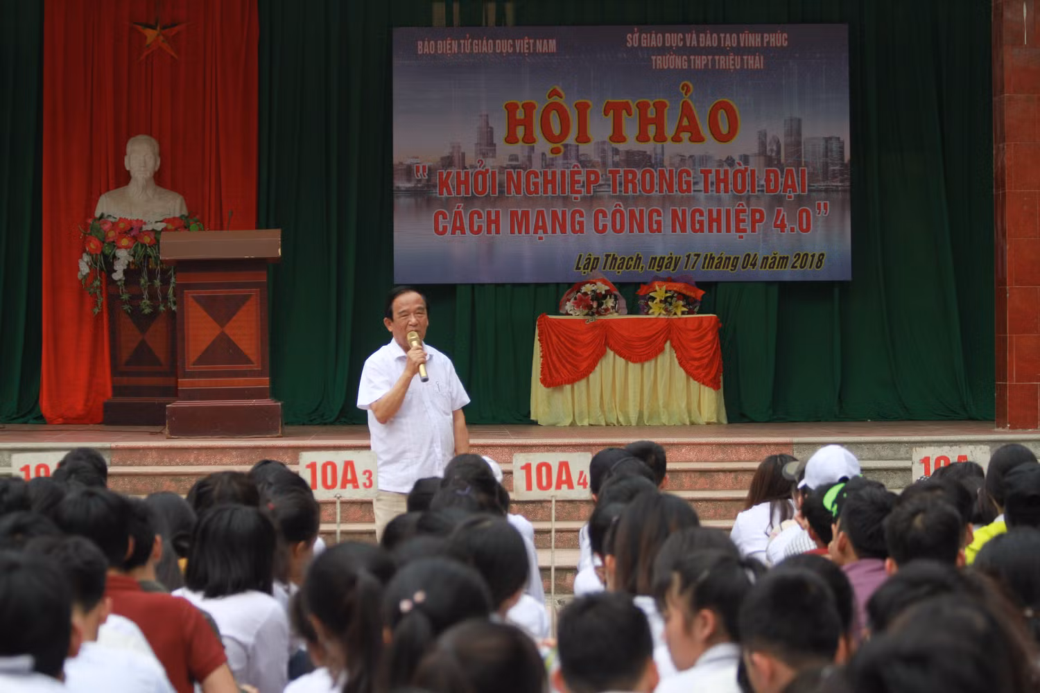 Tin nhắn của học trò cũ và chiêm nghiệm thú vị của giáo viên về ứng xử thời 4.0 ảnh 3