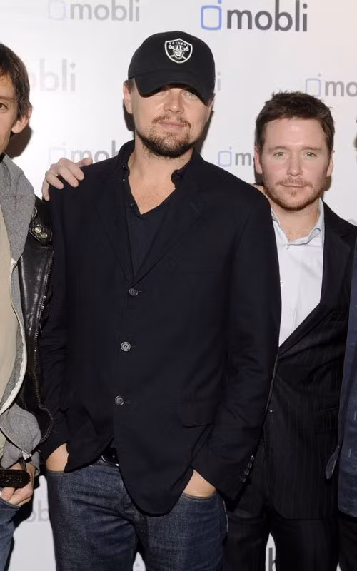 Dường như bắt kịp rất nhanh với công nghệ, nam diễn viên Leonardo DiCaprio vừa tham dự sự kiện ra mắt Mobli 2.0 tại Austin, Texas tối 10/3.