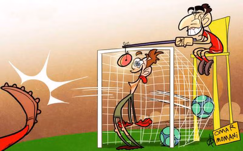 Thủ thành David De Gea của Man Utd có một trận đấu thất vọng khi để thủng lưới 2 bàn trong trận thua 1-2 của đội nhà trước Liverpool. Trong đó bàn thua thứ nhất là một khoảnh khắc do dự của De Gea khi không nhảy lên bắt bóng sau một quả đá phạt góc. Vì sao anh lại do dự? Có lẽ là do Luis Suarez ở trên khán đài đã dụ De Gea bằng những chiếc bánh rán khiến thủ môn này mất tập trung