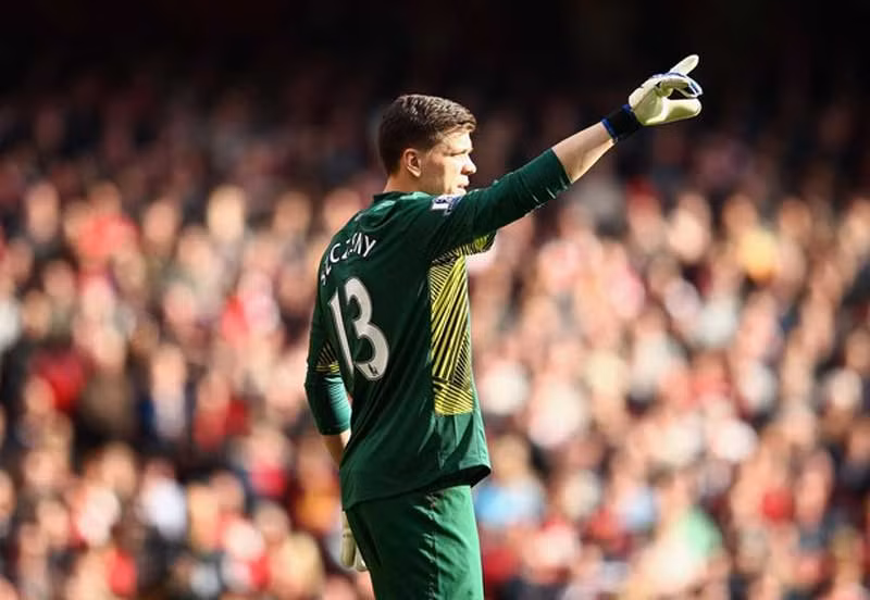 Có thể nói hàng thủ Arsenal đã may mắn khi Szczesny có một ngày đóng vai cứu tinh