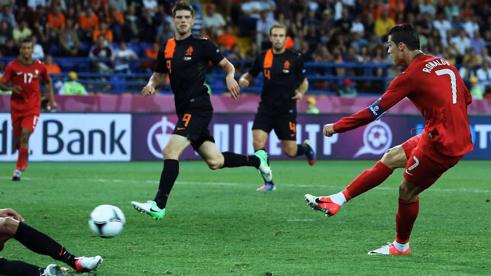 Bàn thắng thứ hai của Ronaldo.