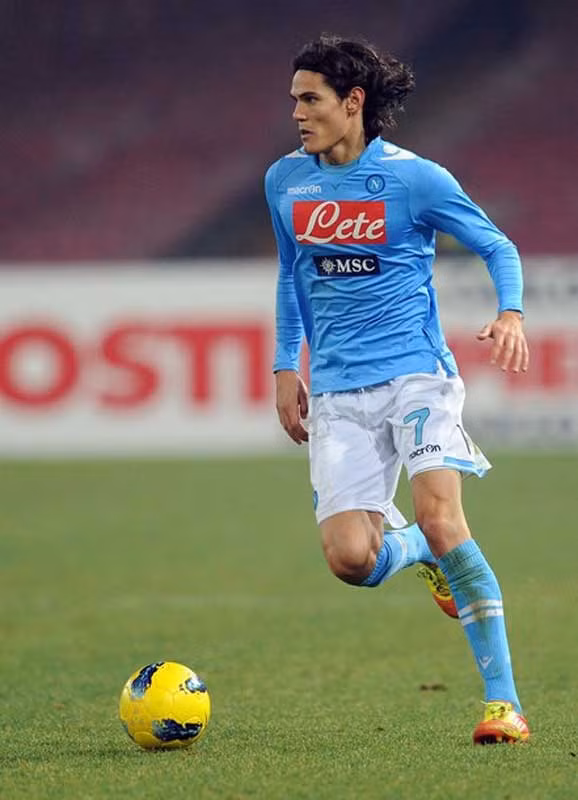 Hamsik cùng với Lavezzi sẽ xuất phát ở vai trò hộ công cho chủ lực Cavani. Napoli chắc chắn sẽ chơi tấn công để tìm kiếm lợi thế dẫn trước trên đất Naples trước khi phải tới làm khách ở London. Hamsik cùng với Lavezzi sẽ xuất phát ở vai trò hộ công cho chủ lực Cavani. Napoli chắc chắn sẽ chơi tấn công để tìm kiếm lợi thế dẫn trước trên đất Naples trước khi phải tới làm khách ở London.