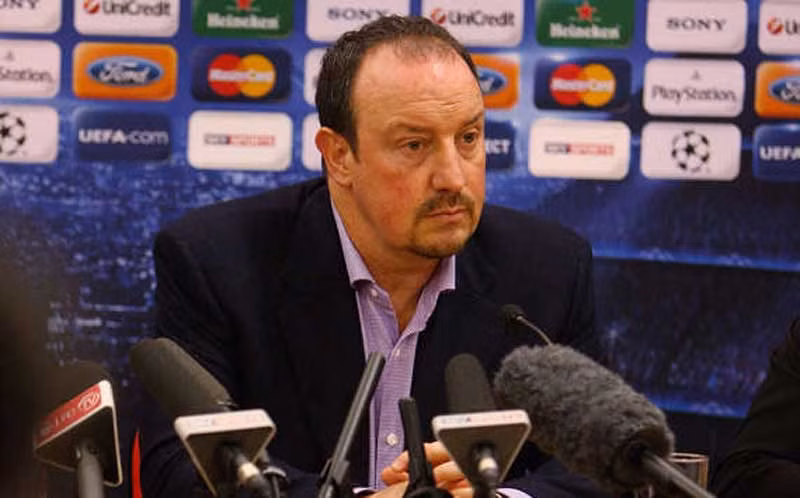 5. Đại diện của Rafael Benitez vừa phủ nhận tin đồn ông được Chelsea tiếp cận để thay thế Andre Villa-Boas. Theo lời của người đại diện, ông Manuel Garcia Quilon, không có bất cứ đề nghị nào được chính thức gửi tới cho Benitez và tin đồn chỉ là sản phẩm của truyền thông. Benitez vẫn thất nghiệp kể từ khi rời khỏi Inter vào tháng 12/2010.
