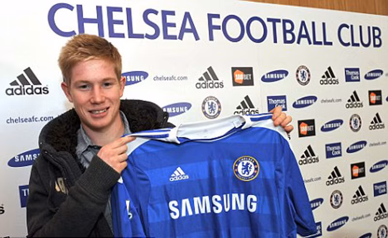 Chelsea đã hoàn tất thương vụ mua cầu thủ chạy cánh Kevin De Bruyne với giá 9 triệu bảng. Vậy thì De Bruyne là ai mà buộc Andre Villa-Boas phải bỏ ra một số tiền như thế để chiêu mộ? Chelsea đã hoàn tất thương vụ mua cầu thủ chạy cánh Kevin De Bruyne với giá 9 triệu bảng. Vậy thì De Bruyne là ai mà buộc Andre Villa-Boas phải bỏ ra một số tiền như thế để chiêu mộ?