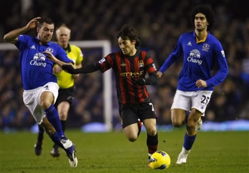 Tại Goodison Park, Man City chật vật trước lối chơi số đông của Everton Tại Goodison Park, Man City chật vật trước lối chơi số đông của Everton