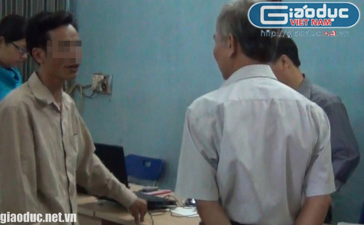 Thì ra không hề có ma mãnh, vong linh nào nói chuyện với “nhà ngoại cảm” hết, mà chỉ có những nhân viên ngay trong phòng làm việc của UIA nói chuyện điện thoại nhằm thử khả năng thấu thị từ xa của ông Đức mà thôi.