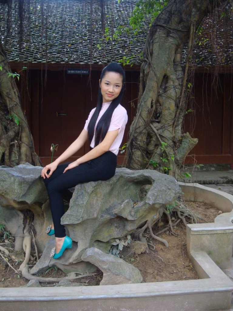 Hoài Phương thích đi chơi cùng bạn bè,nghe nhạc.....
